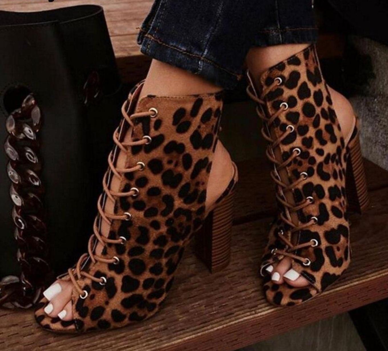 Sandales à talons bottine Léopard
